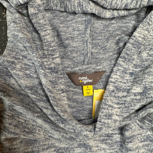 💥 BOGO 💥 NWT Soft Brushed Knit Hooded Long Sleeve Top Large - Picture 3 of 3